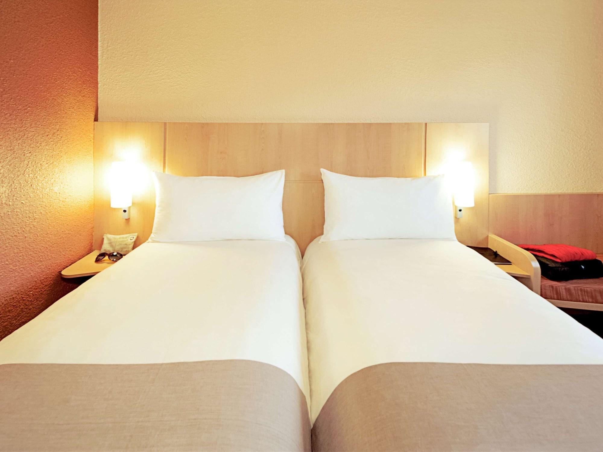 Hotel Ibis Poitiers Sud Exteriér fotografie