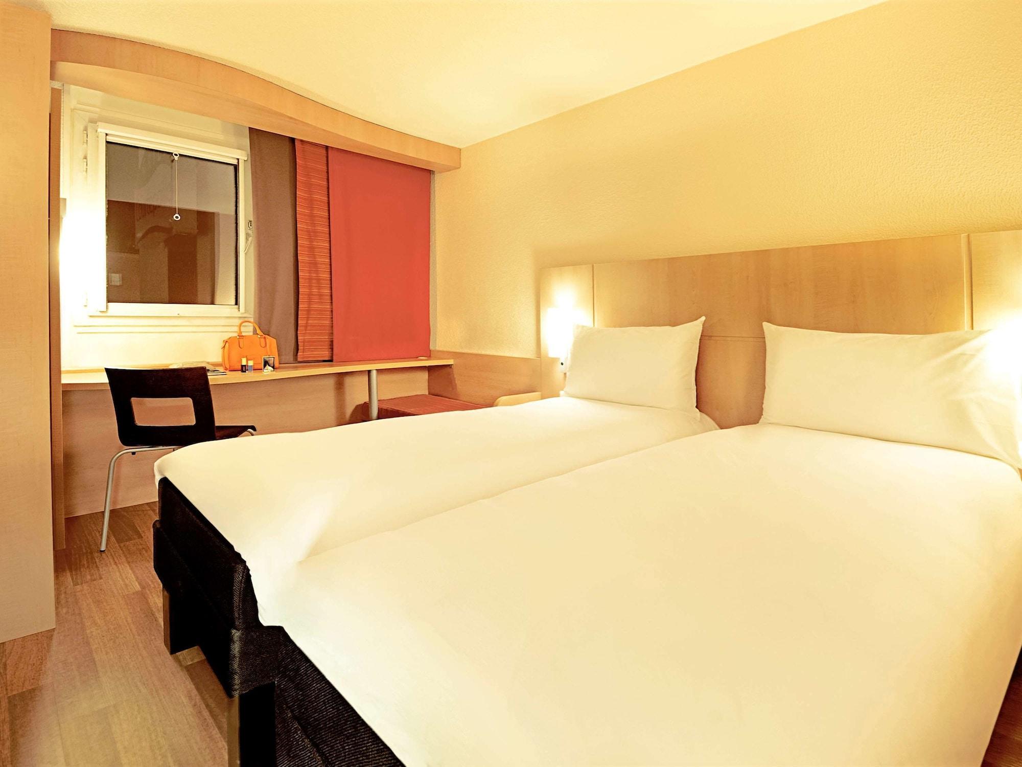 Hotel Ibis Poitiers Sud Exteriér fotografie