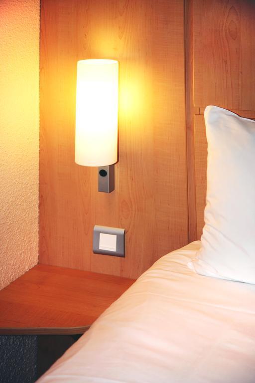 Hotel Ibis Poitiers Sud Exteriér fotografie