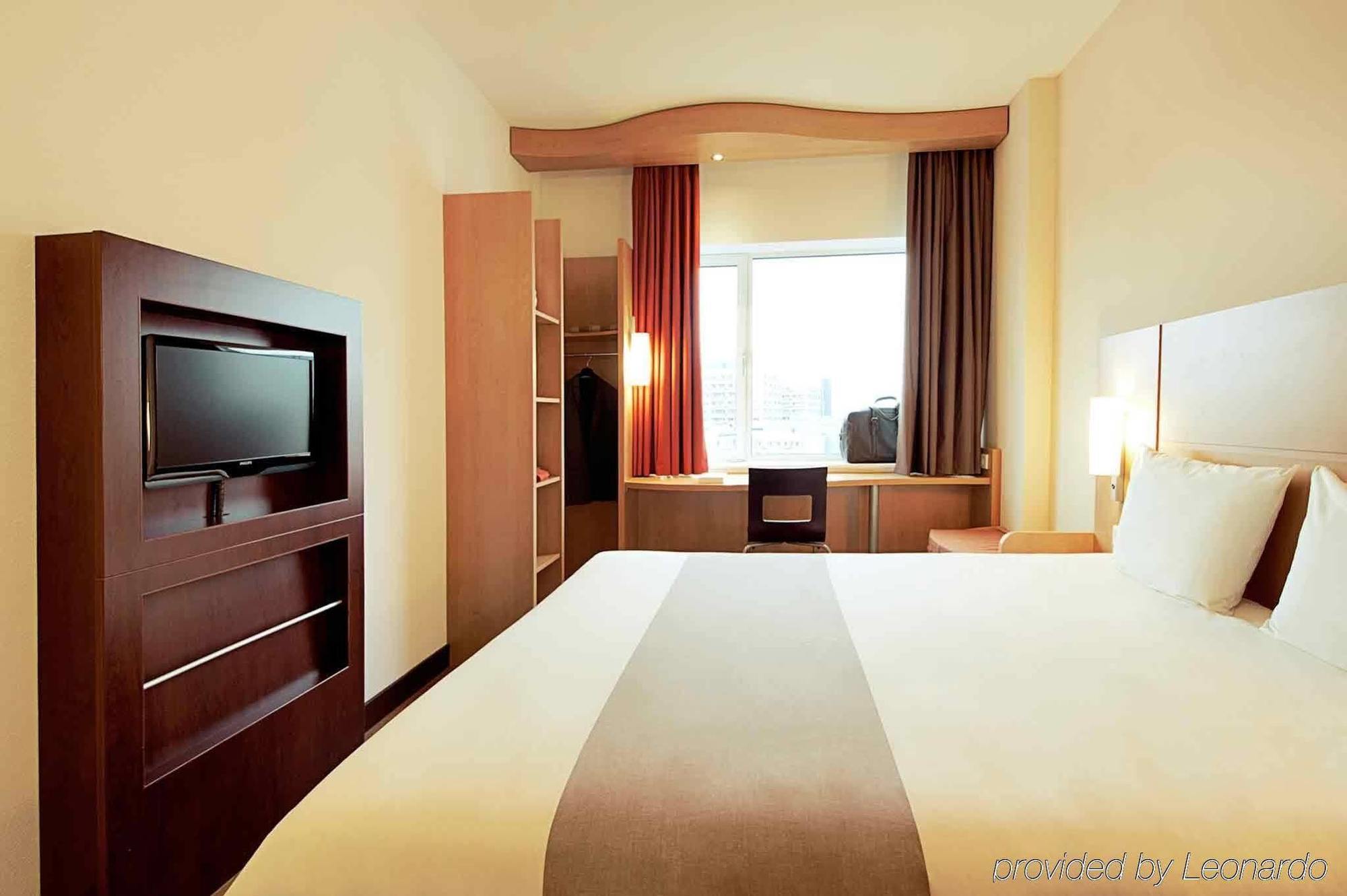 Hotel Ibis Poitiers Sud Exteriér fotografie